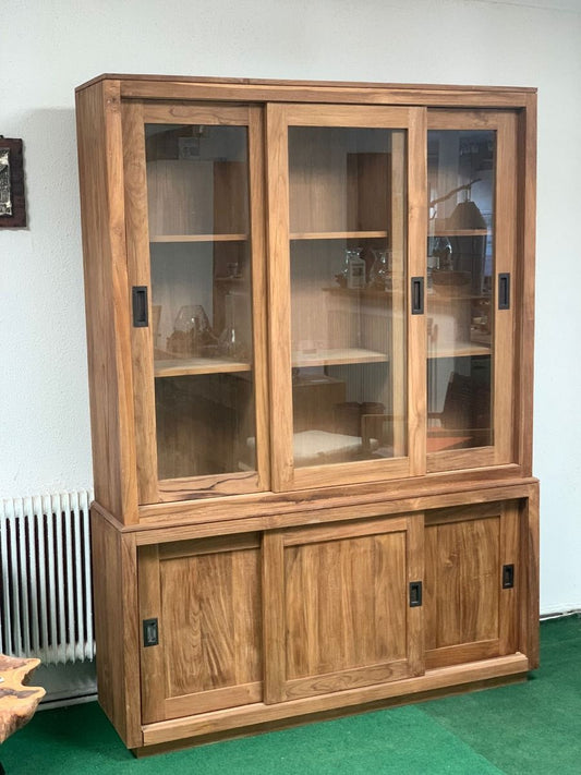 Bücherregal